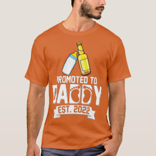 Mannen voor de eerste keer in 2022 gepromoot bij p t-shirt