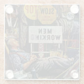 Mannen werken glazen onderzetter (Achterkant)