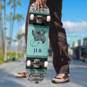 Manta Ray Teal Zwart Wit Polynesisch met Initiaal Skateboard