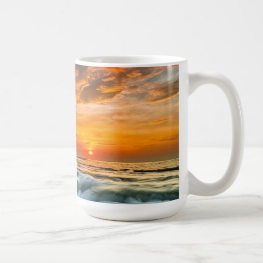 Manyar Beach op zonsopgang Koffiemok (Rechts)