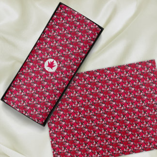 Maple lekt op een steenkoolachtergrond-weefselpapi tissuepapier