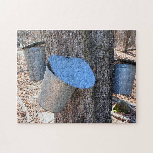 Maple Sugar Sap Buckets on Tree Natuur Legpuzzel (Horizontaal)