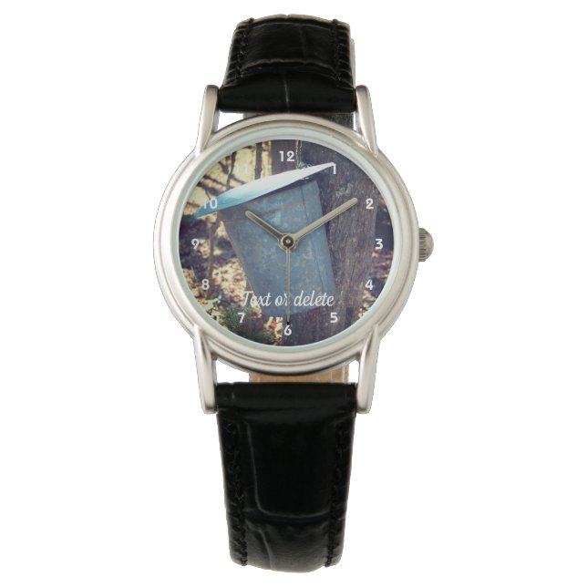 Maple Syrup Sap Bucket On Tree Personalized Horloge (Voorkant)
