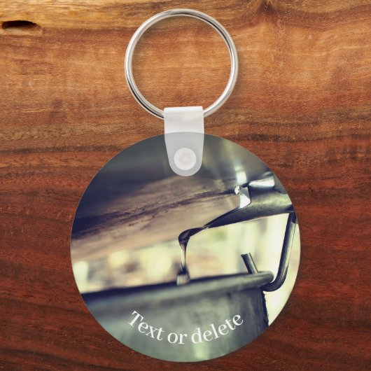 Maple Syrup Sap die Natuur uitvoert, op maat gemaa Sleutelhanger (Achterkant)