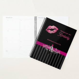 Maquillage noir et rose