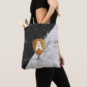 Marble Black White met gepersonaliseerd Monogram T Draagtas (Dichtbij)