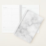 Marbre blanc avec monogramme et nom personnalisés<br><div class="desc">Marbre blanc Classy avec Monogramme personnalisé et Nom Planneravec monogramme et nom en gris moderne sans serif style police sur arrière - plan en marbre blanc.</div>