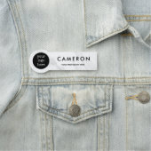 Marbre blanc Nom de l'employé Logo Badge (En situation)