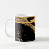 Marbre noir et Mug de café moulé à l'or (Gauche)