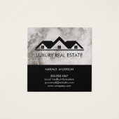 Marbre sur le toit de l'immeuble (Devant)