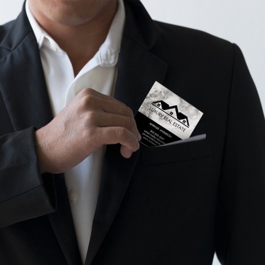 Marbre sur le toit de l'immeuble