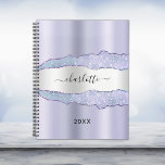 Marbre violet argenté nom 2025<br><div class="desc">Violet, lavande couleur et faux argent et agate, marbre pierre imprimé comme arrière - plan. Personnalisez et ajoutez votre nom. Le nom est écrit avec un script de style moderne écrit à la main.</div>