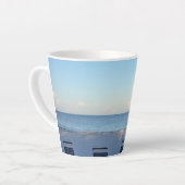 Marche tranquille Latte Mug (Angle gauche)