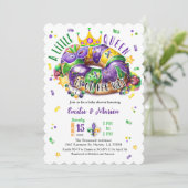 Mardi Gras A little Queen Scallop Invitation (Debout devant)