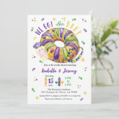 Mardi Gras Gender Reveal Lt Skin Tone Invitation (Debout devant)