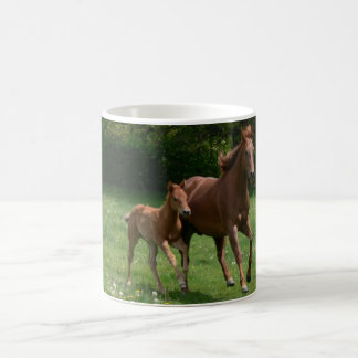 Mare & Foal Running Koffiemok