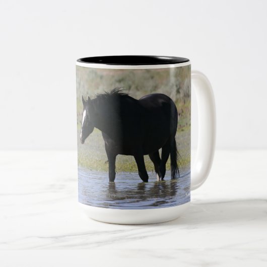Mare noire sauvage "Ash" Mug (Devant droit)