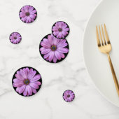 Marguerite Violette sur Confettis Noirs (Groupe)