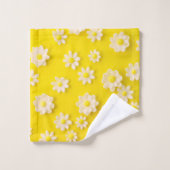 Marguerites avec un arrière - plan jaune (Gant de toilette)