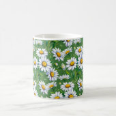 Marguerites dans le pré. Tasse (Centre)