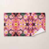 Marguerites Roses Et Bumble Bee Abstrait (Serviette à main)