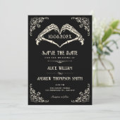 Mariage à arche gothique noir Save The Date (Debout devant)