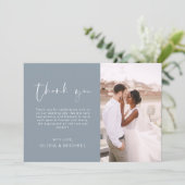 Mariage bleu poussiéreux Merci photo minimaliste (Debout devant)