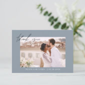 Mariage bleu poussiéreux Merci photo minimaliste (Debout devant)