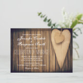 Mariage campagnard Rustic Wood Hearts Invitations (Debout devant)
