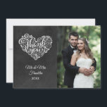 Mariage Chalkboard Photo Elegant Script Merci<br><div class="desc">Une carte de remerciements élégante avec vos détails de remerciement sur un arrière - plan de tableau noir à côté de votre photo de mariage préférée. L'inverse a un arrière - plan de tableau de bord correspondant que vous pouvez personnaliser avec votre message de remerciement spécial ou laisser vide. Conçu...</div>