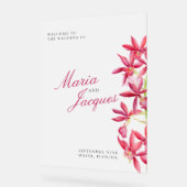 Mariage d'aquarelle fleurie à bijoux rouges (Angle)