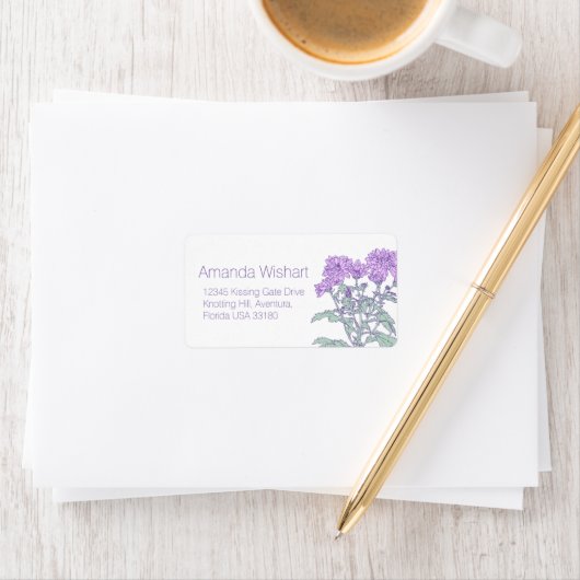 Mariage de fleurs violettes réponse étiquette de a (En situation)