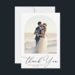 mariage de script noir tendance photo merci<br><div class="desc">écriture moderne en lettrage noir et une belle photo en arc des jeunes mariés,  les images et le texte peuvent être personnalisés.</div>