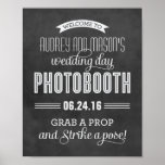 Mariage de tableau noir - Mot de bienvenue<br><div class="desc">8 x 10" taille personnalisée photo de mariage affiche affiche peut être personnalisée avec les noms de mariée et de mariée et le texte de la date du mariage. Sur la pancarte on peut lire "Bienvenue au bal de mariage de Mariée et Groom, date mariage (xx.xx.xx), attrapez un accessoire et...</div>