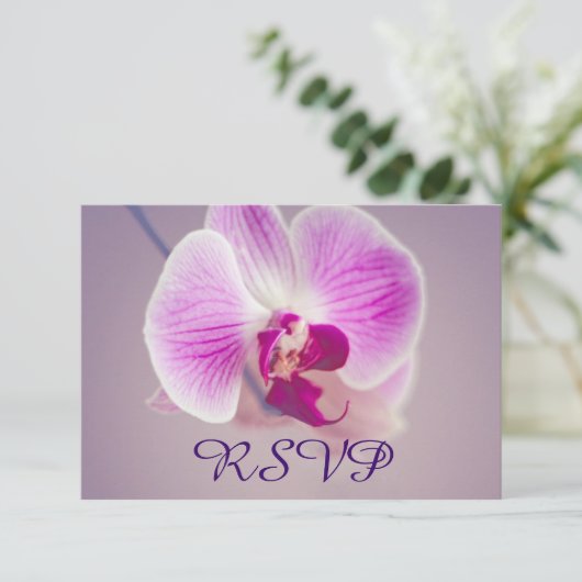 Mariage d'orchidée violet radiant RSVP (Debout devant)