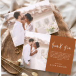 Mariage élégant Merci orange brûlé Photo<br><div class="desc">Minimaliste Burnt Orange Mariage Merci Cartes qui ont une photo à l'avant et à l'arrière. Les cartes de remerciement contiennent une typographie de script moderne,  lettrée à la main,  qui sont élégantes,  simples et modernes à utiliser après la célébration du mariage.</div>