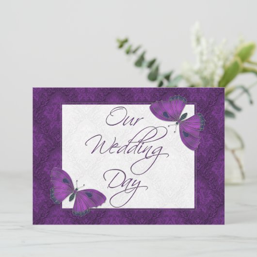 Mariage Flat Invitation Papillon Brocade violet (Debout devant)