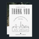 Mariage Las Vegas | MERCI   CARTE PHOTO<br><div class="desc">Une carte à plat de remerciement spéciale adaptée à votre mariage dans la belle ville de Las Vegas, Nevada. Il dispose d'une ligne d'horizon stylisée de la ville sur le devant de la carte. À l'intérieur, vous trouverez un endroit pour votre message unique et une photo en option. Utilisez les...</div>