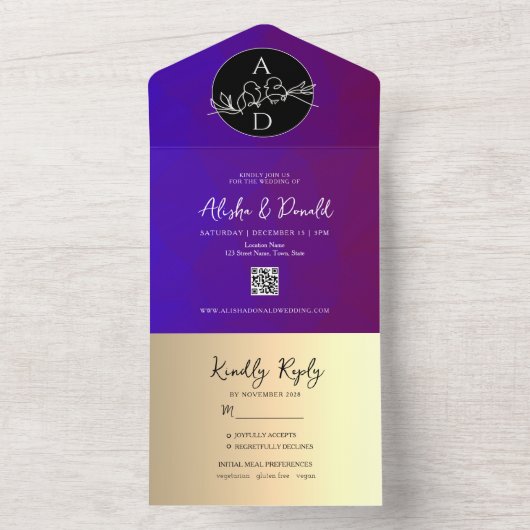 Mariage Monogramme violet tout en une invitation (À l'intérieur)