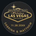 Mariage or à Vegas Signer Favoriser Étiquette<br><div class="desc">Mariage en Fabulous Las Vegas Connectez-vous un autocollant de faux or et de faveurs noires étiquettes ou enveloppes scellés pour votre mariage de destination Vegas ou le mariage à thème Vegas, douche nuptiale, fête de bachelorette ou fête de célibataire. Idéal pour Vegas Douches à thème et annonces ou ajoutez à...</div>