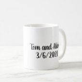 Mariage personnalisé Date d'amour avec flèches Mug (Devant droit)