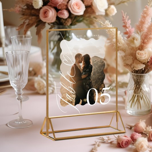 Mariage photo Wavy Script Heart Numéro de table