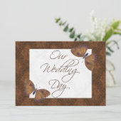 Mariage plat Invitation Papillon Brocade brun (Debout devant)