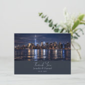 Mariage romantique sur la skyline de NYC : carte d (Debout devant)