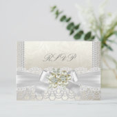 Mariage RSVP Crème Perle Dentelle Damassé Diamant (Debout devant)