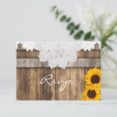 Mariage RSVP en bois rustique et dentelle (Debout devant)