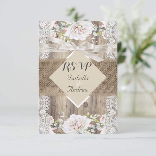 Mariage Rustique Beige Roses Blanches Bois RSVP (Debout devant)