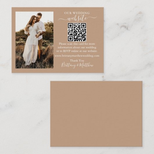 Mariage Site Web QR Photo Taupe Enclôture Carte (Devant / Derrière)