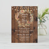 Mariage Wood Fall in Love Wreath Party Invitation (Debout devant)