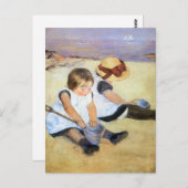 Marie Cassatt jouant sur la plage - Carte postale (Devant / Derrière)